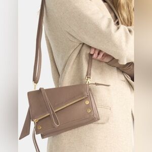 Hammitt
CURTIS Sculpted Taupe/Brushed Gold